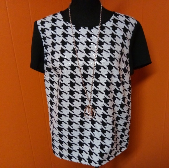 Talbots Tops - 🌼🌼🌼 Talbot's sz 10 sequinned top.